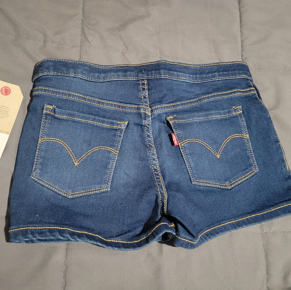 Girls Levis shorts